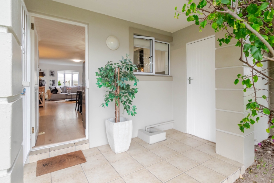 2 Bedroom Property for Sale in Royal Ascot Western Cape